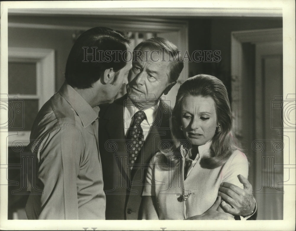 1970 Press Photo Actor Robert Young and others - mjp38834- Historic Images