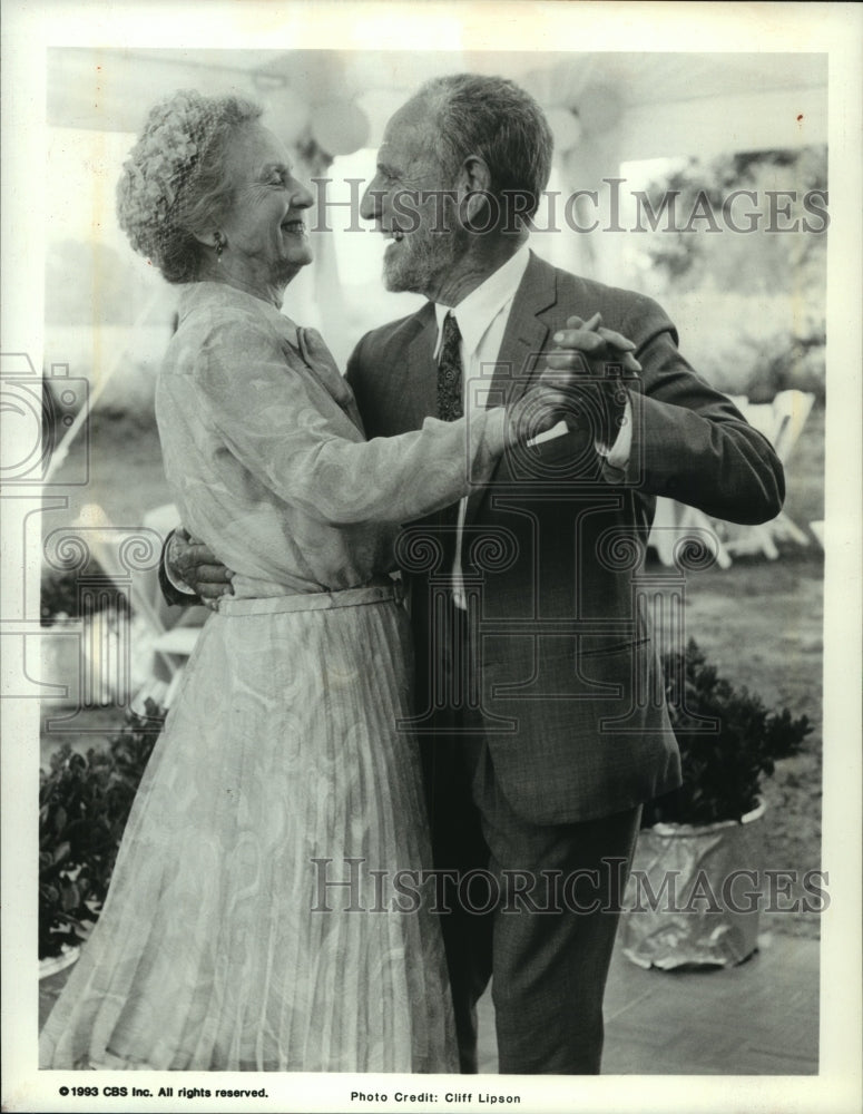 1993 Press Photo Jessica Tandy and Hume Cronyn in &quot;To Dance with the White Dog&quot;- Historic Images