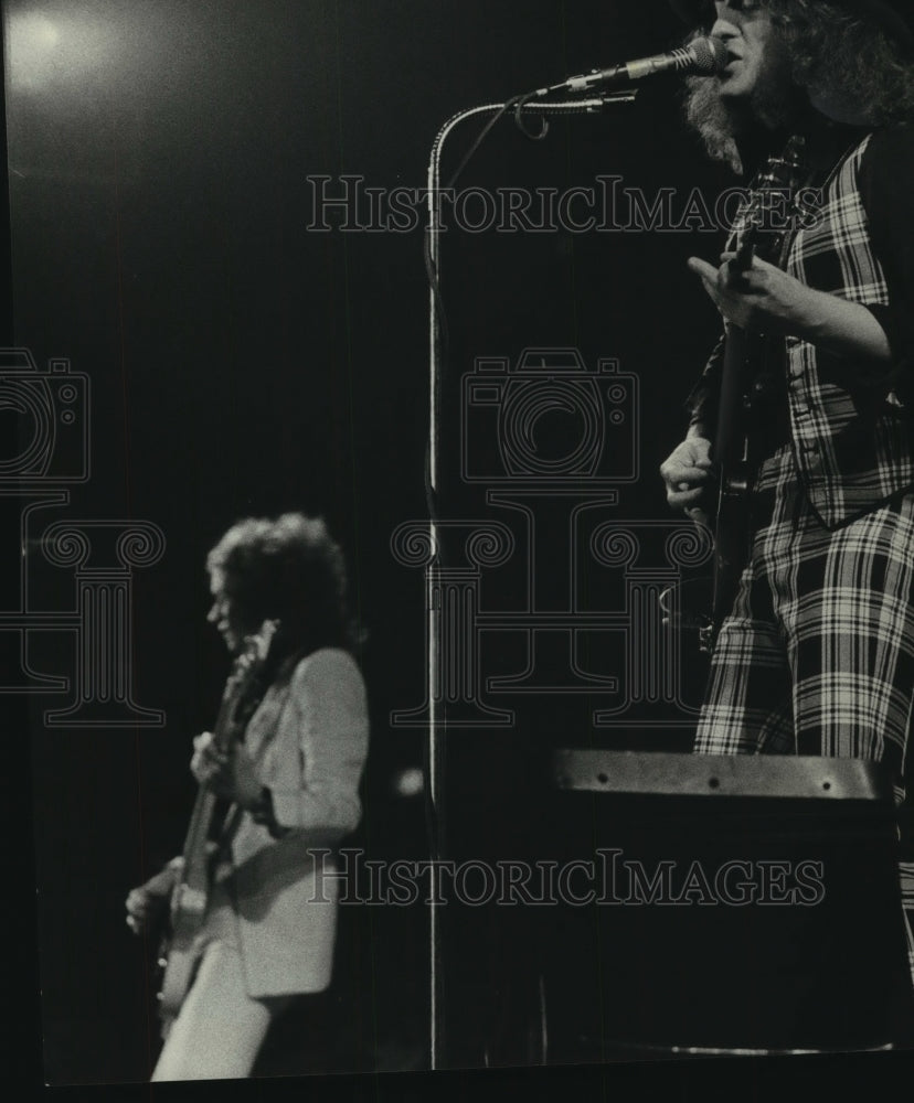 1975 Press Photo the band Slade performing on stage - mjp39018- Historic Images