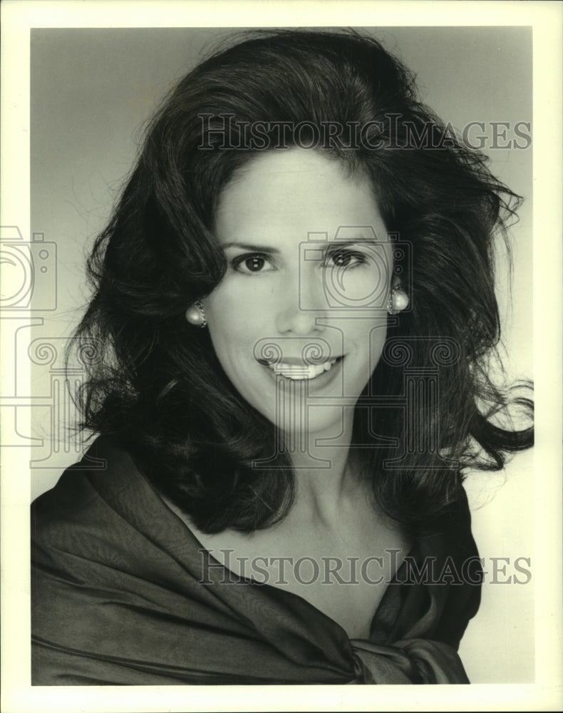 1994 Press Photo Colleen Gaetano, soprano for Skylight Opera Theater - mjp39053- Historic Images