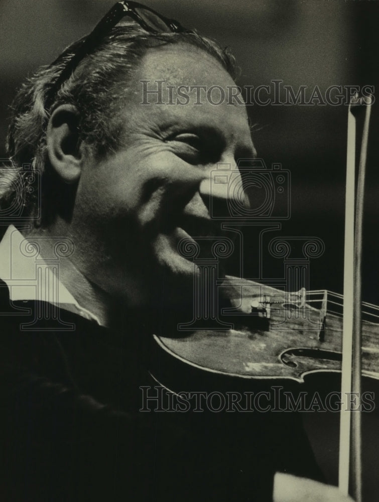 1974 Press Photo Issac Stern, Violinist - mjp39530- Historic Images