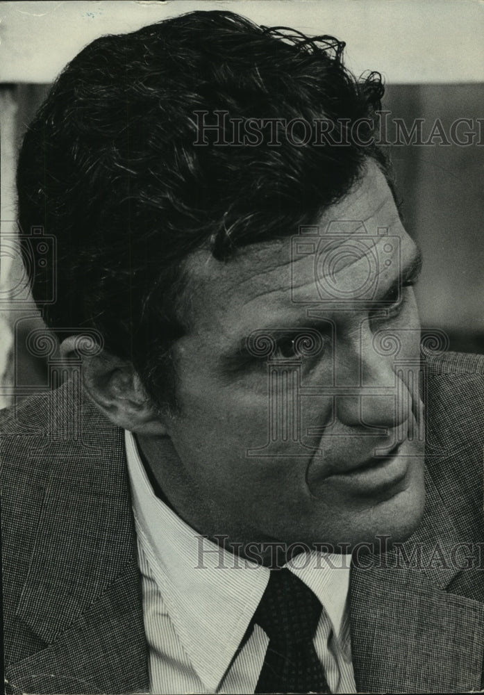 1968 Press Photo Actor Robert Stack in "The Name of the Game" on NBC - mjp39609- Historic Images