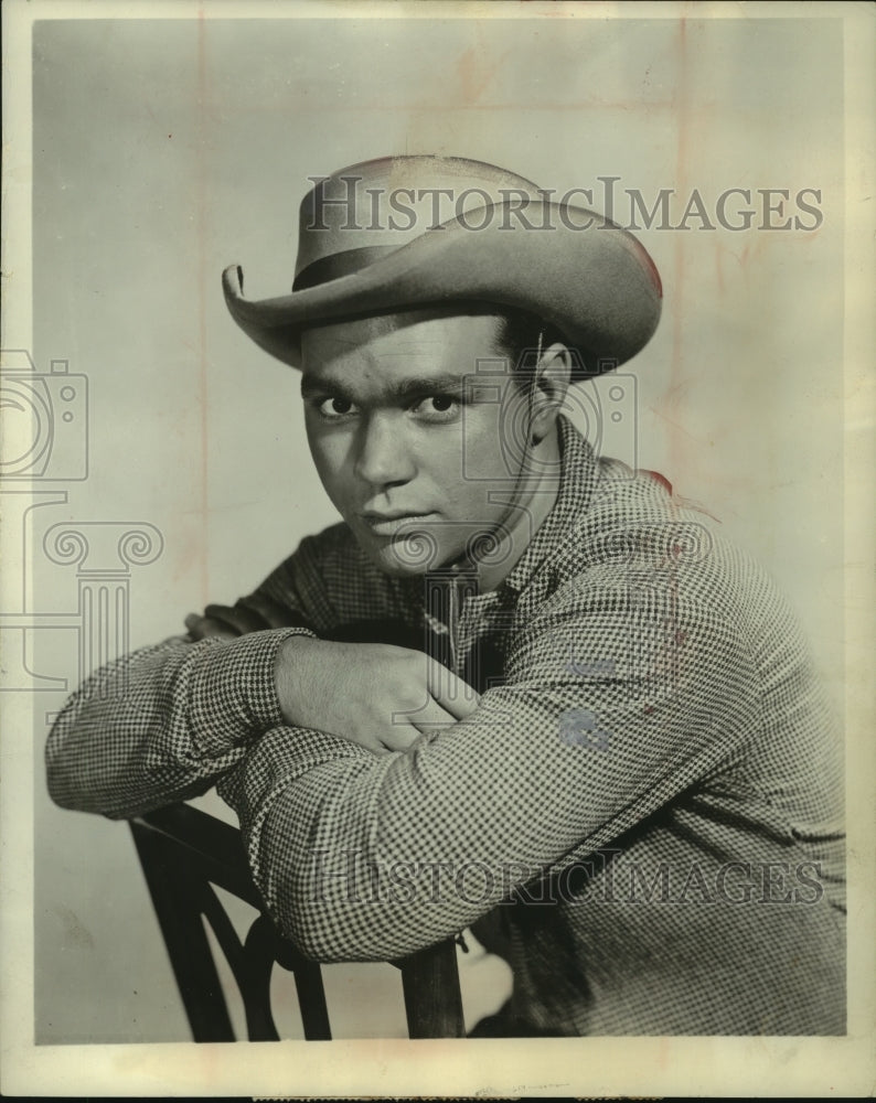 1955 Press Photo Actor Darryl Hickman in &quot;Showdown at Sunset&quot; - mjp39693- Historic Images