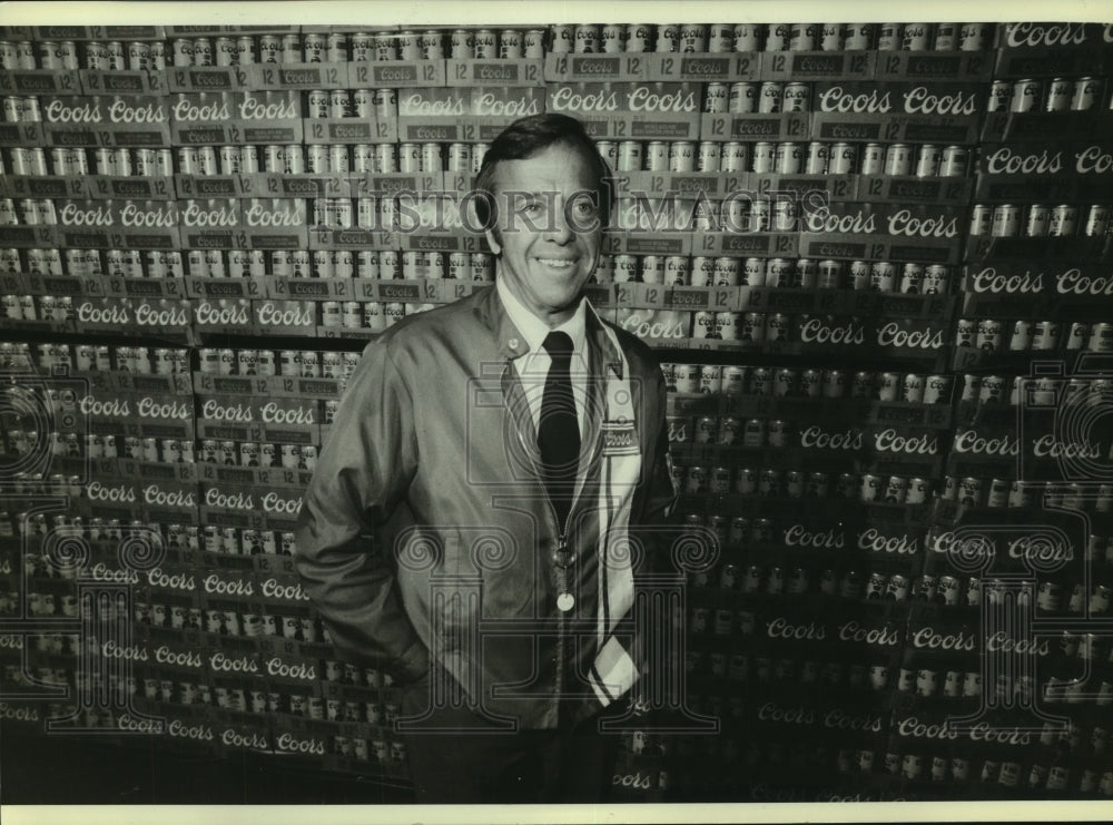 1981 Press Photo Astronaut Alan B. Shepard Jr., at his beer distributorship- Historic Images