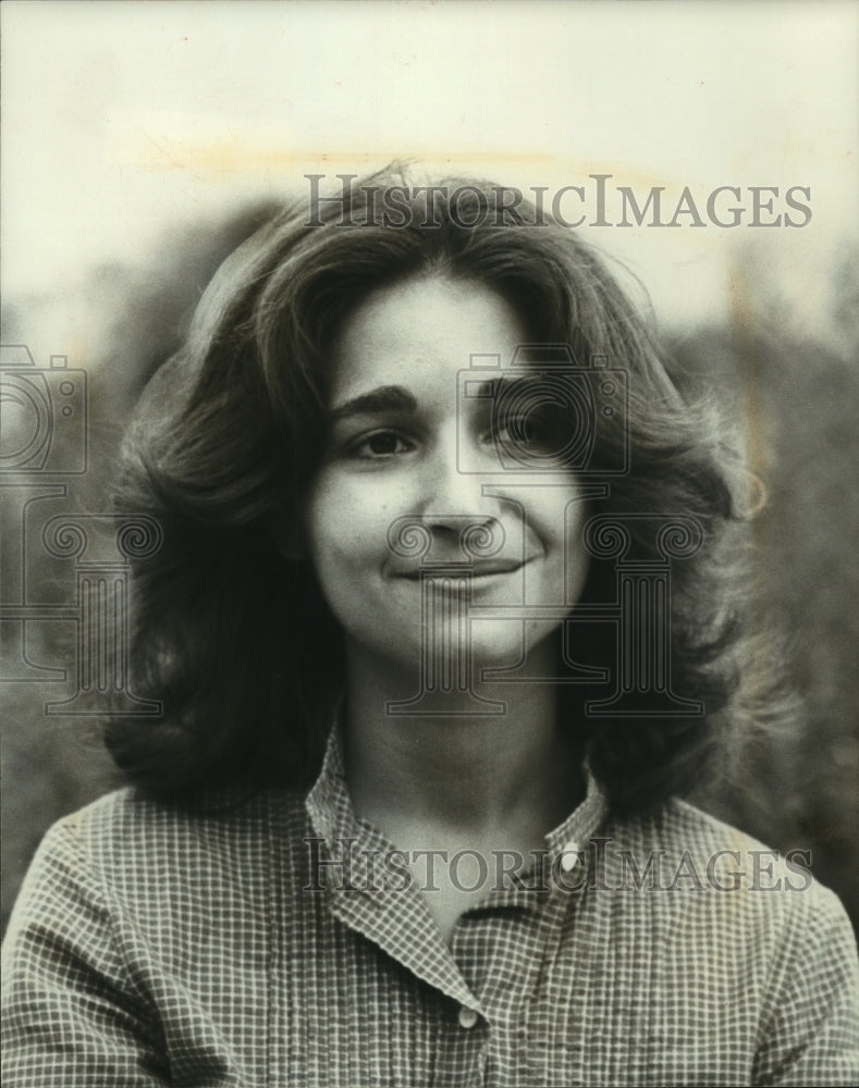 1976 Press Photo Carla Sweet, a Madison reporter employed by Browndale- Historic Images
