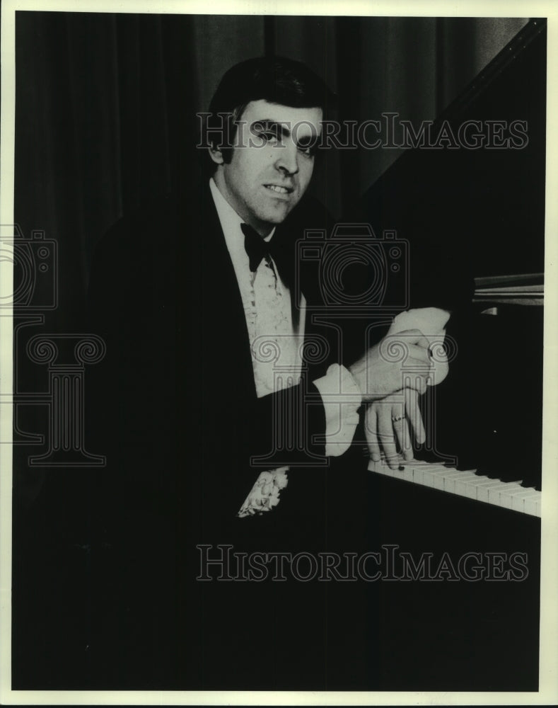 1975 Press Photo Steven Swedish Jr., musician - mjp40494- Historic Images