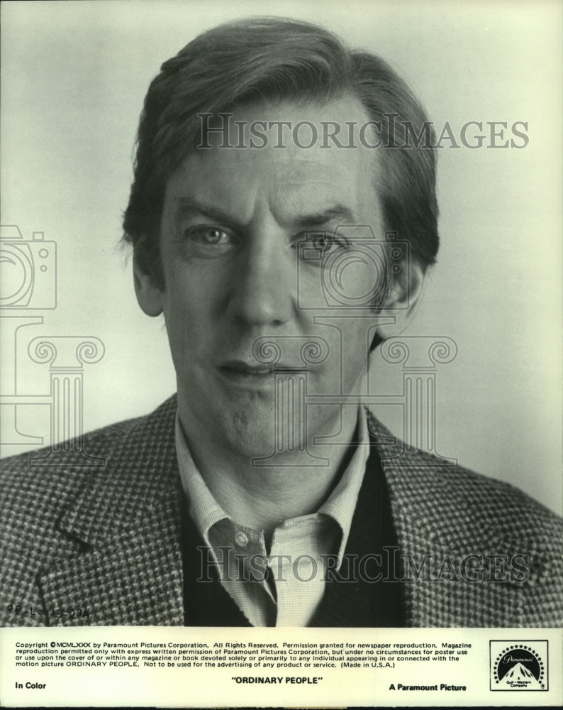 1981 Press Photo Donald Sutherland in &quot;Ordinary People&quot; - mjp40558- Historic Images