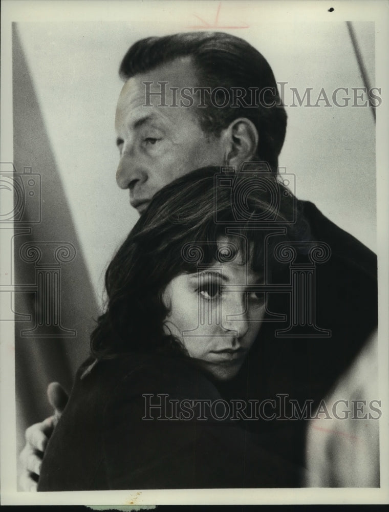 1975 Press Photo George C. Scott &amp; Jane Alexander in &quot;The New Centurions&quot;- Historic Images