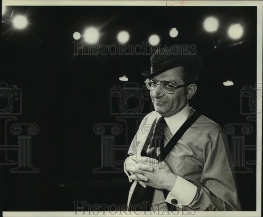 1976 Press Photo Lore Not on the set of "The Fantasticks" movie - mjp41371- Historic Images