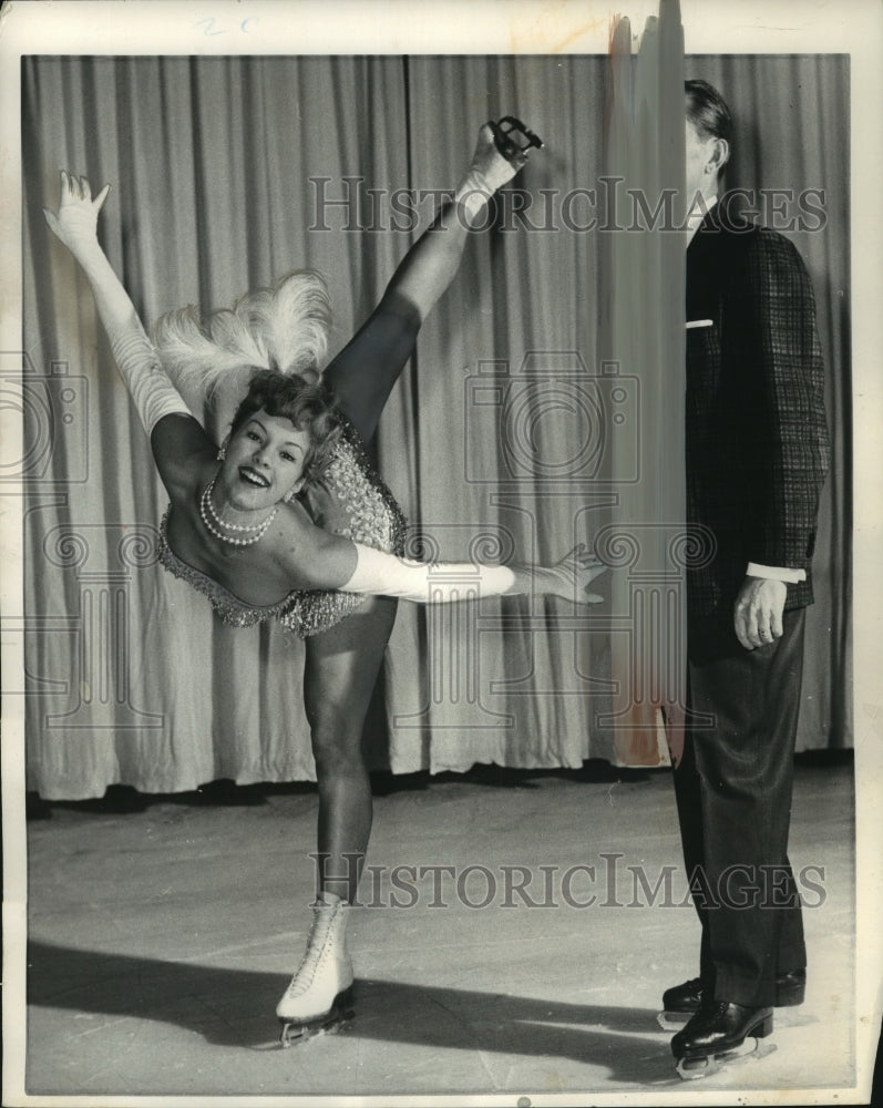 1961 Press Photo Jill Shipstad of the &quot;Ice Follies&quot; - mjp41626- Historic Images