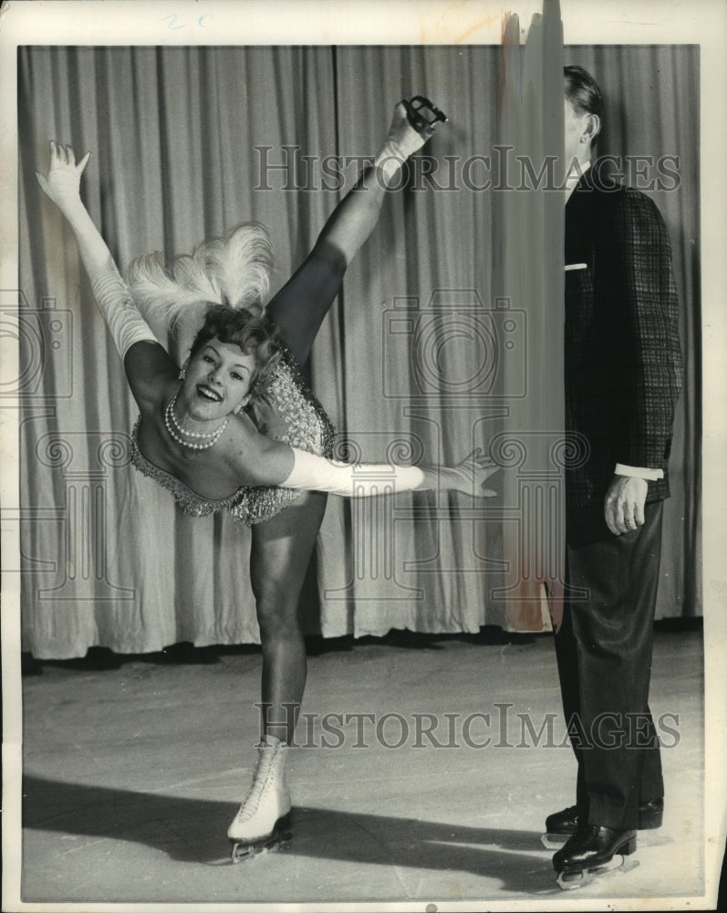 1961 Press Photo Jill Shipstad of the "Ice Follies" - mjp41626- Historic Images