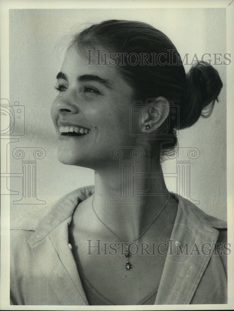 1977 Press Photo Actress Taryn Power - mjp41801- Historic Images