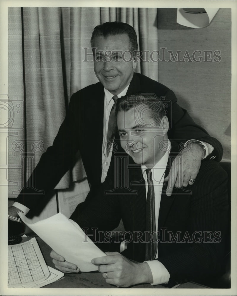 1960 Press Photo Actor-Producer Dick Powell and his son Norman Powell- Historic Images