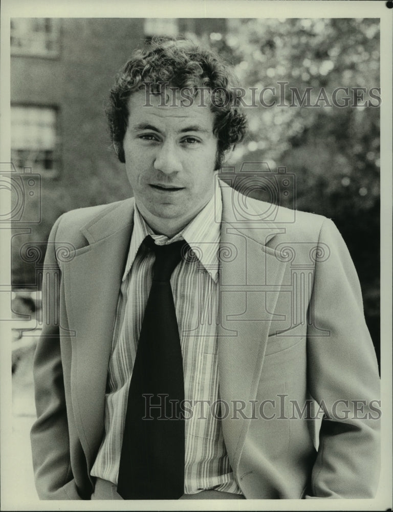 1980 Press Photo James Sutorius Plays Police Lieutenant On CBS' 'Siege'- Historic Images