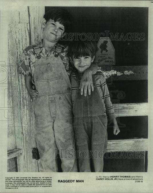 1981 Press Photo actors Carey Hollis Jr & Henry Thomas in "Raggedy Man"- Historic Images