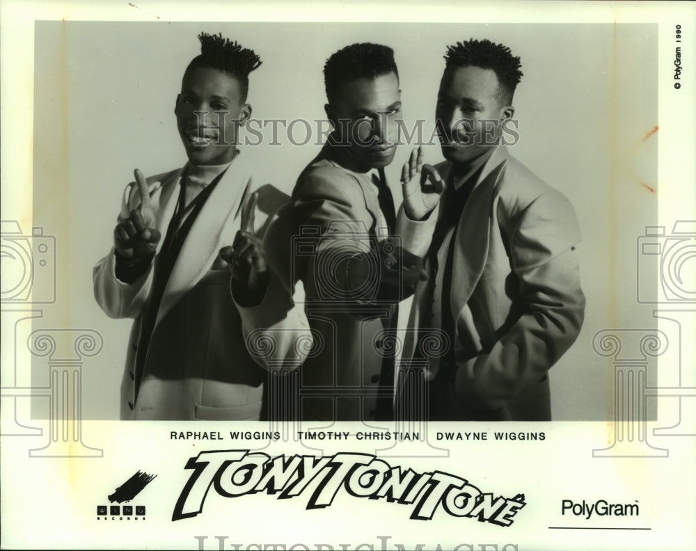 1990 Press Photo Tony!Toni!Tone! music group, playing at Summerfest. - mjp43071- Historic Images