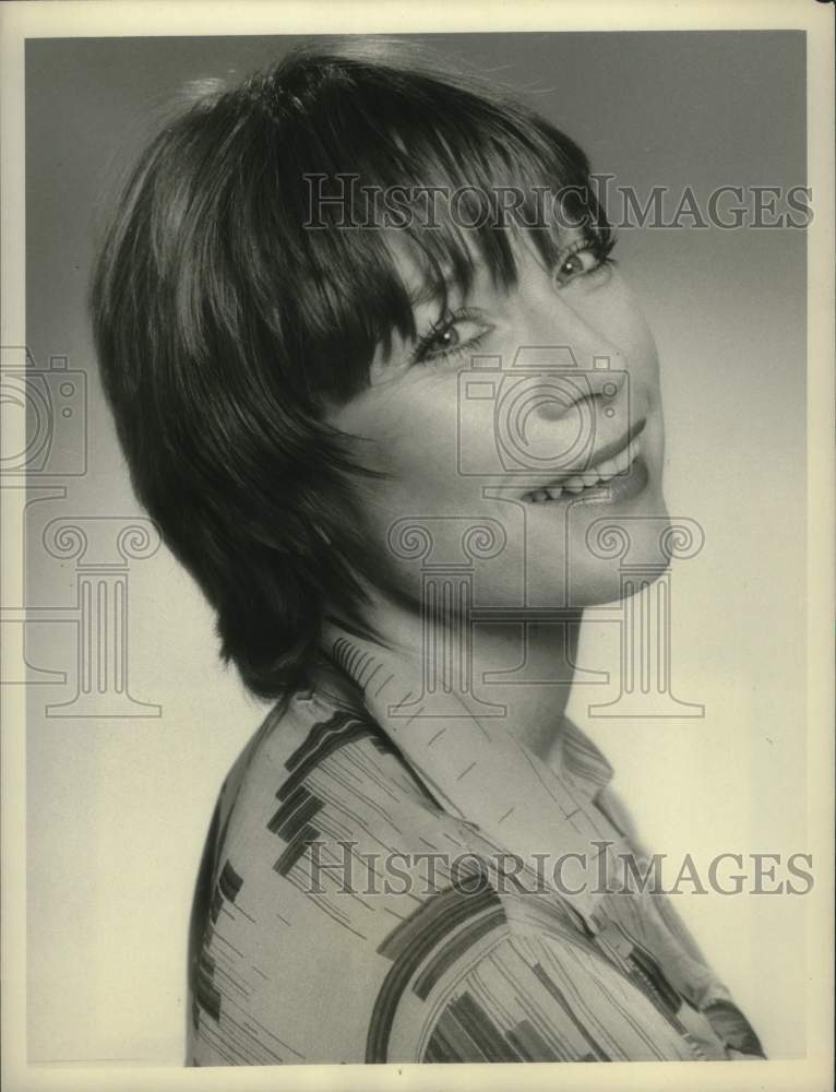 1977 Press Photo Actress Shirley MacLaine to star in special on CBS Television- Historic Images