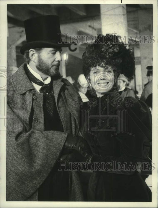 1984 Press Photo David Ogden Stiers and Gayle Hunnicutt in The First Olympics.- Historic Images