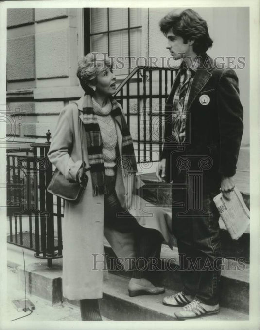1982 Press Photo Michael Learned and Dennis Boutsikaris in a scene from "Nurse"- Historic Images