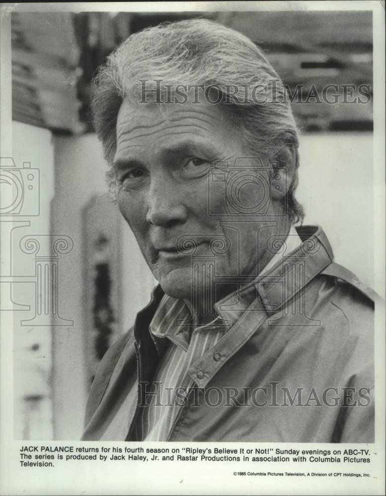 1985 Press Photo Jack Palance hosts &quot;Ripley&#39;s Believe It or Not!&quot; on ABC-TV- Historic Images