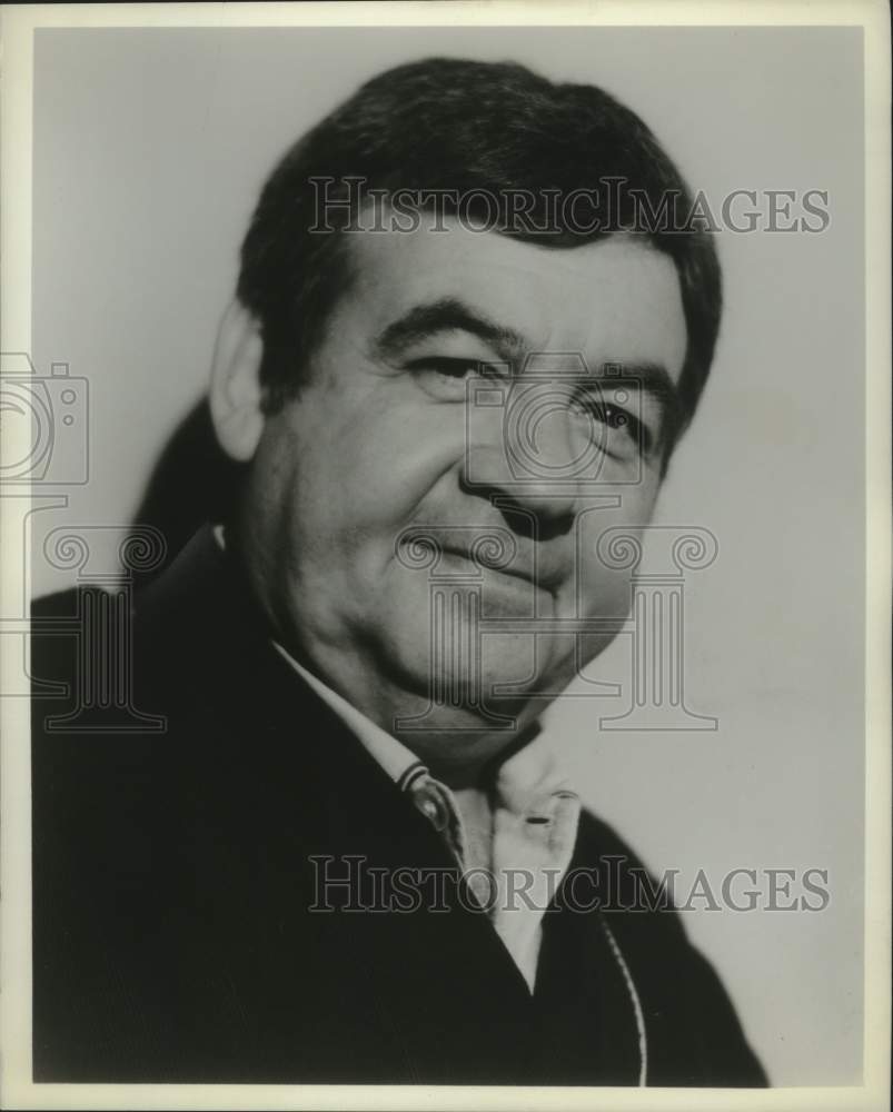 1974 Press Photo Tom Bosley stars as Howard Cunningham on &quot;Happy Days&quot; on ABC-TV- Historic Images