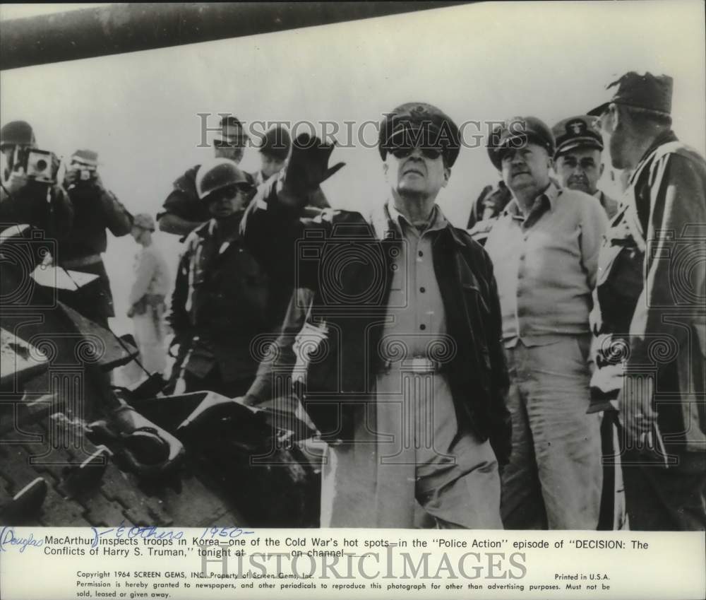 1964 Press Photo Douglas MacArthur and others act in Police Action episode- Historic Images