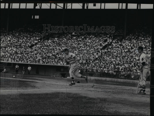 1954 Press Photo Jack Dittmer of Milwaukee Braves Goes After a Bunt - mjs00095- Historic Images