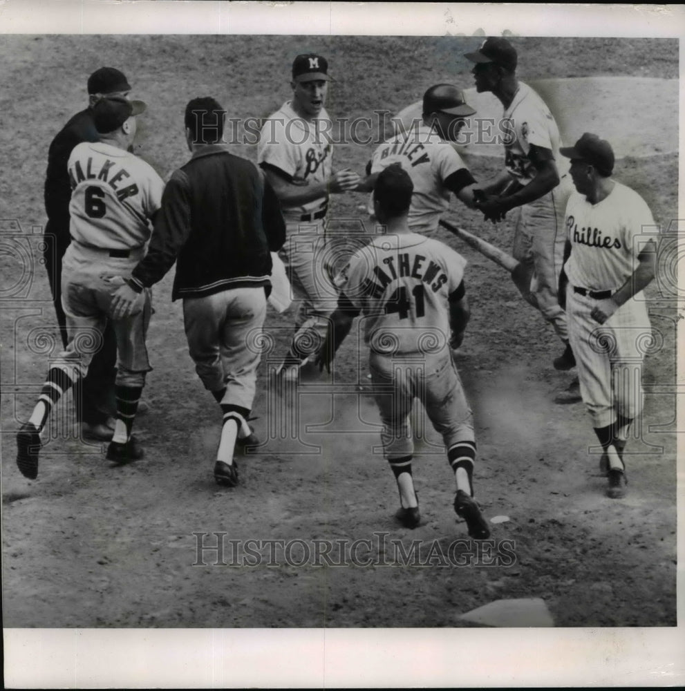 1964 Press Photo Braves Confront Phillies, Ed Bailey, Ken Silvestri, Rico Carty- Historic Images