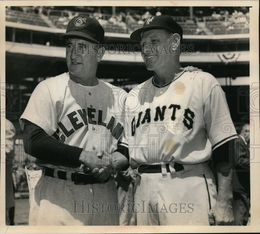 1955 Press Photo 1955 All Star Game in Milwaukee Wis. Managers shaking hands.- Historic Images