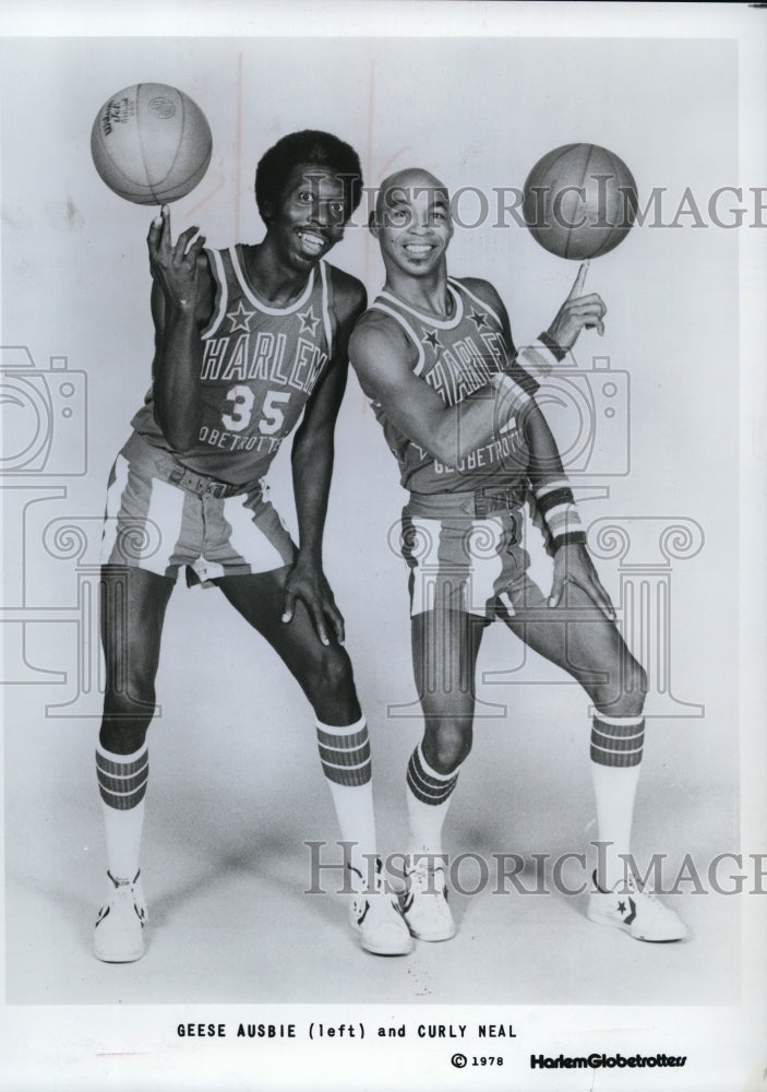 1979 Press Photo Globetrotters Geese Ausbie &amp; C. Neal to meet the Reds in arena- Historic Images