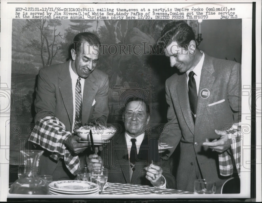 1956 Press Photo Umpire Jocko Conlon, Jim River &amp; Andy Pafko at a party- Historic Images