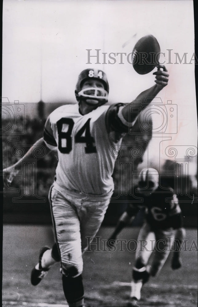 1963 Press Photo Steeler Buddy Dial almost caught the ball thrown by Ed Brown- Historic Images