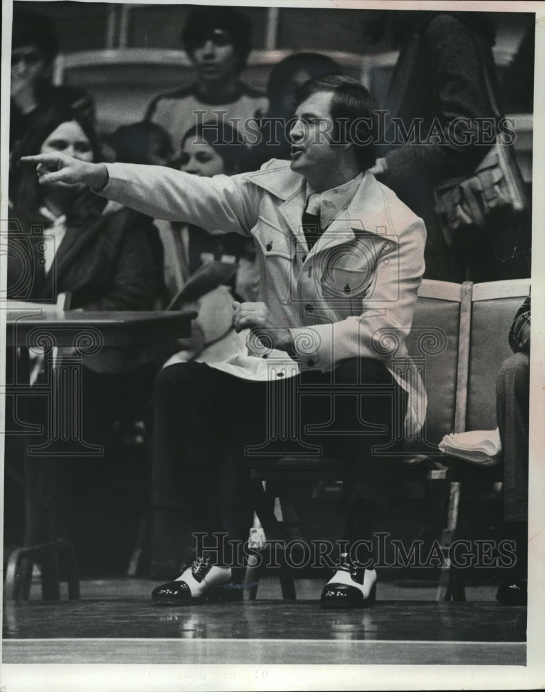 1975 Press Photo University of Wisconsin - Bill Klucas, Milwaukee- Historic Images