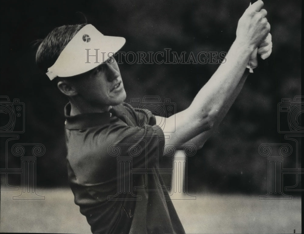 1966 Press Photo Arne Dokka in Golf Practice - mjt00307- Historic Images