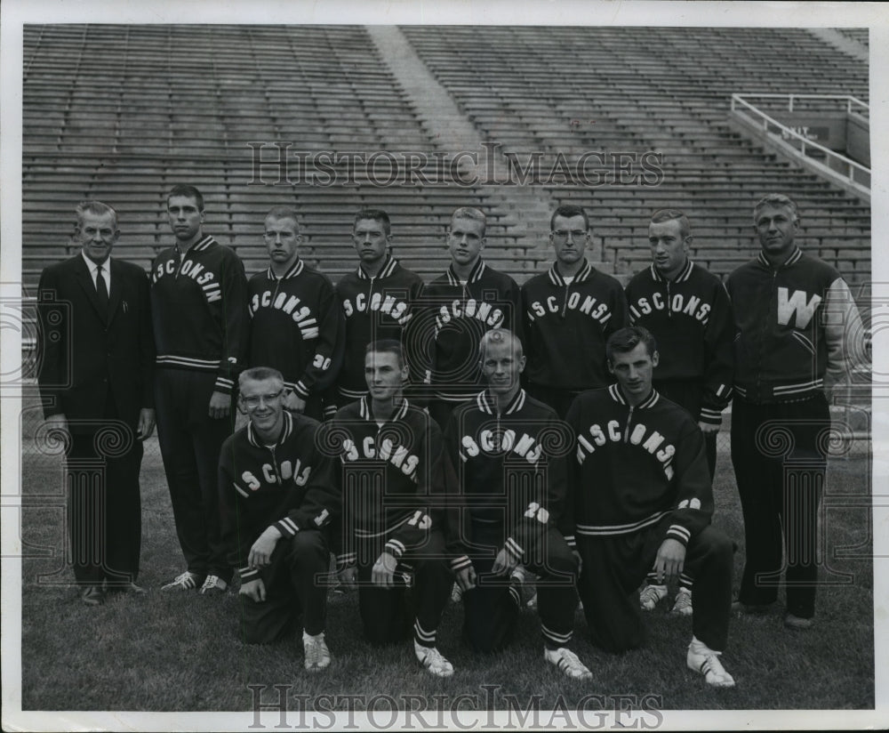 1961 Press Photo University of Wisconsin - Cross-Country Team and Coaches- Historic Images