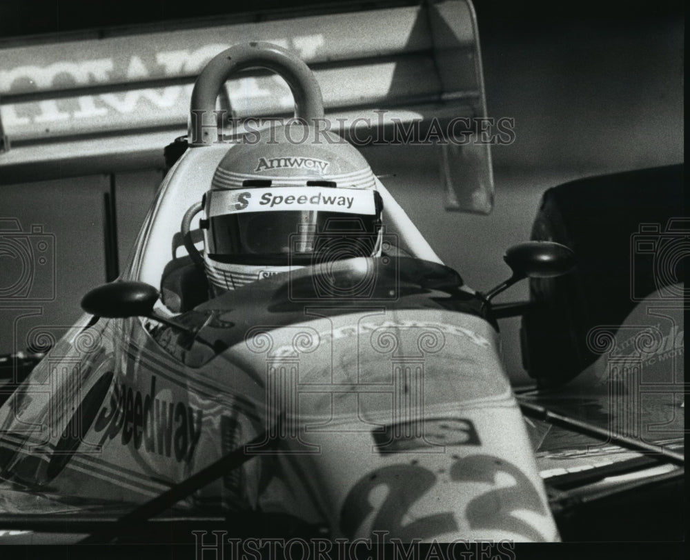 1990 Press Photo Race car driver Scott Brayton on pit road at testing session- Historic Images