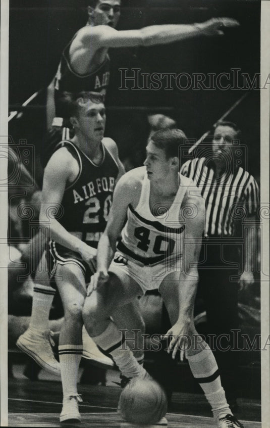 1967 Press Photo Brian Brunkharst, Marquette University basketball player