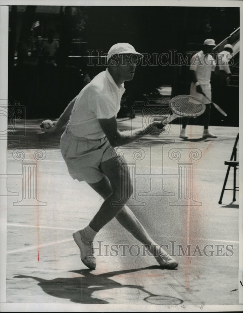 1959 Press Photo Ian Vermaak in action at the National Clay Court Tennis meet- Historic Images