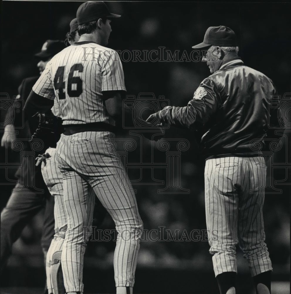 1986 Press Photo Brewers&#39; George Bamberger relieves Bill Wegman of his duties- Historic Images