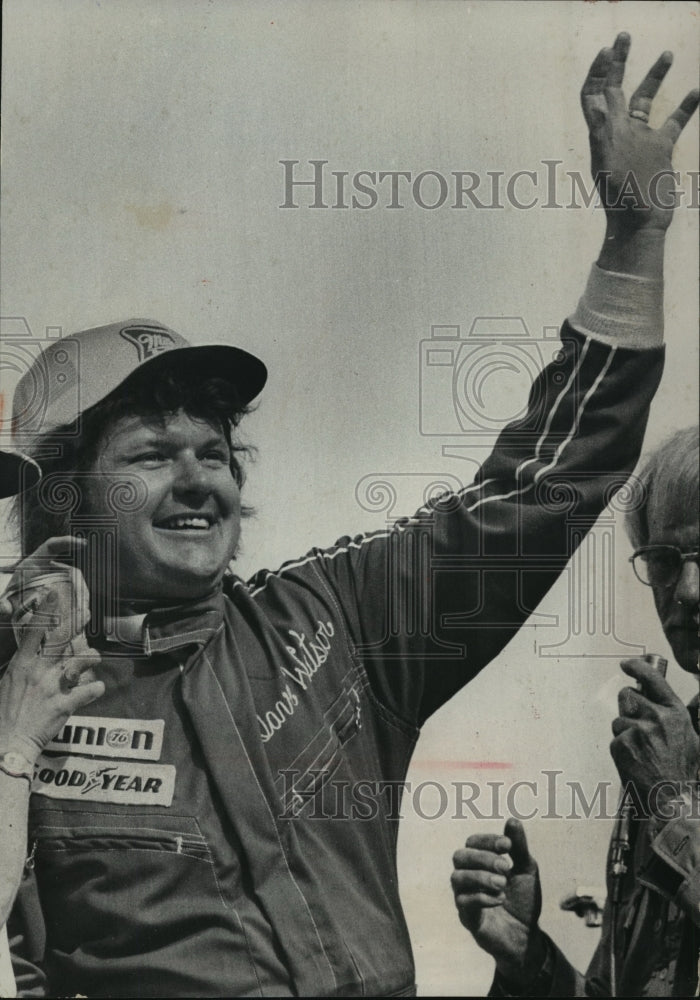 1977 Press Photo The biggest day for car racer, Dave Watson- Historic Images