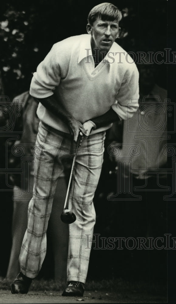 1980 Press Photo Golfer Roy Abrameit studies a drive - mjt02422- Historic Images