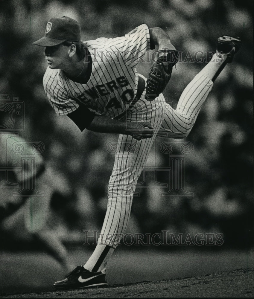 1988 Press Photo Milwaukee Brewers pitcher Mike Birkbeck in action - mjt02447- Historic Images