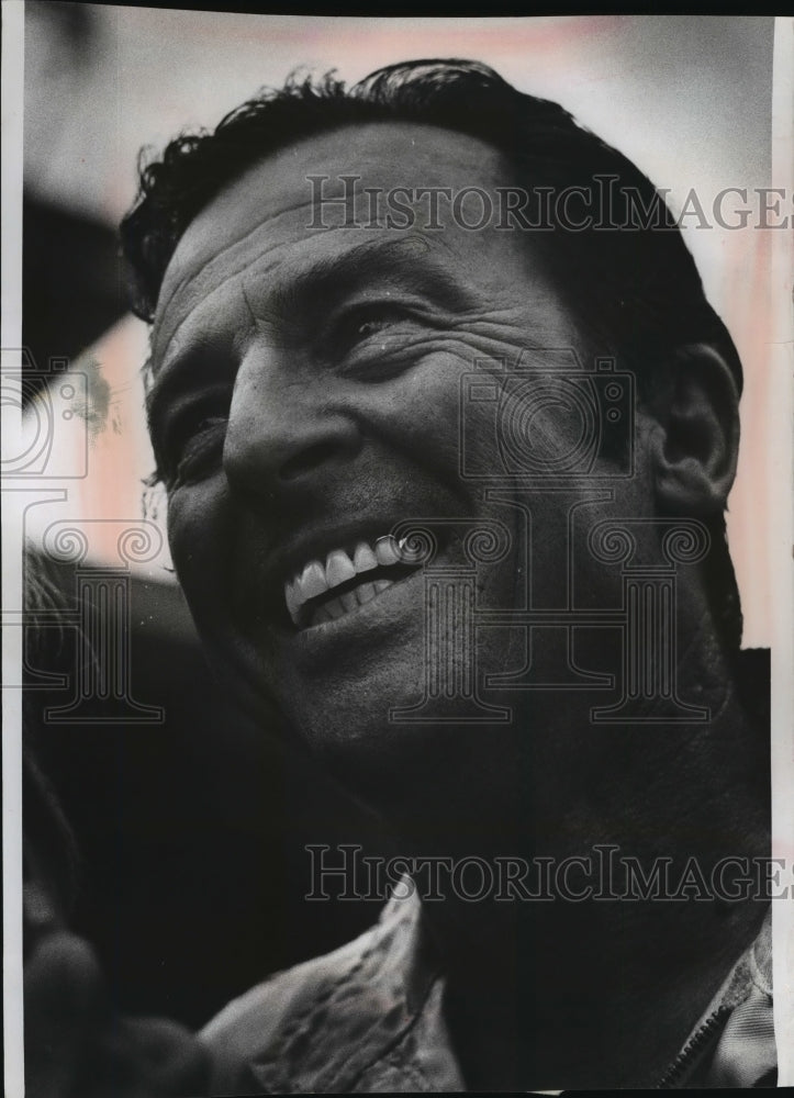 Press Photo Don White is a happy race car driver - mjt02557- Historic Images