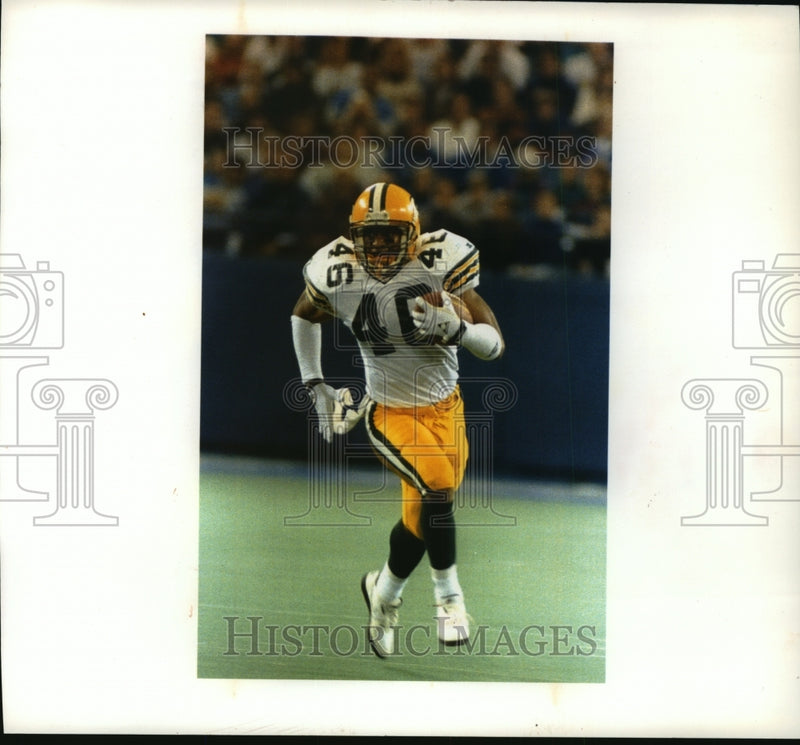 Load image into Gallery viewer, 1992 Press Photo Vince Workman plays for the Greenbay Packers - mjt03186
