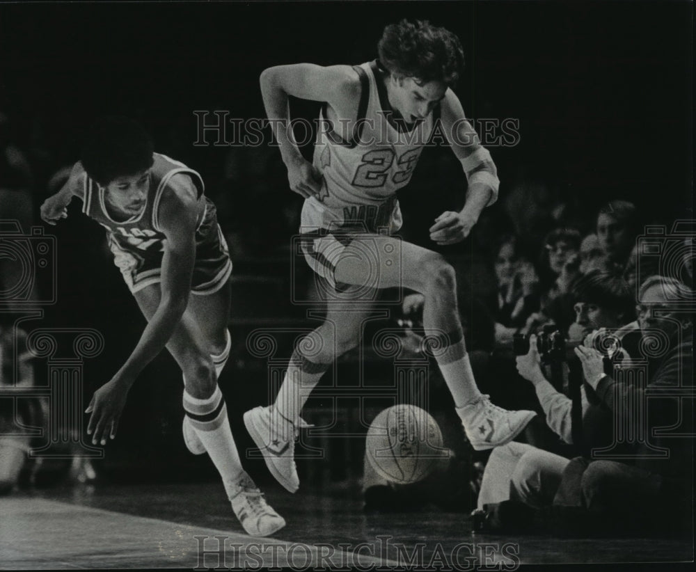 1978 Press Photo Marquette's Jim Boylan plays basketball against St. Louis- Historic Images