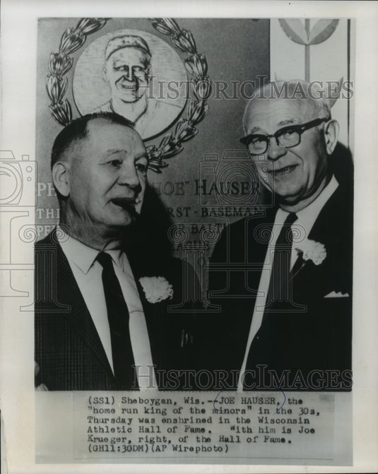 1968 Press Photo Baseball star Joe Hauser with Hall of Fame's Joe Krueger- Historic Images