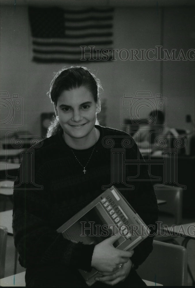 1994 Press Photo Ann Klapperich of Fond du Lac is a model student.- Historic Images