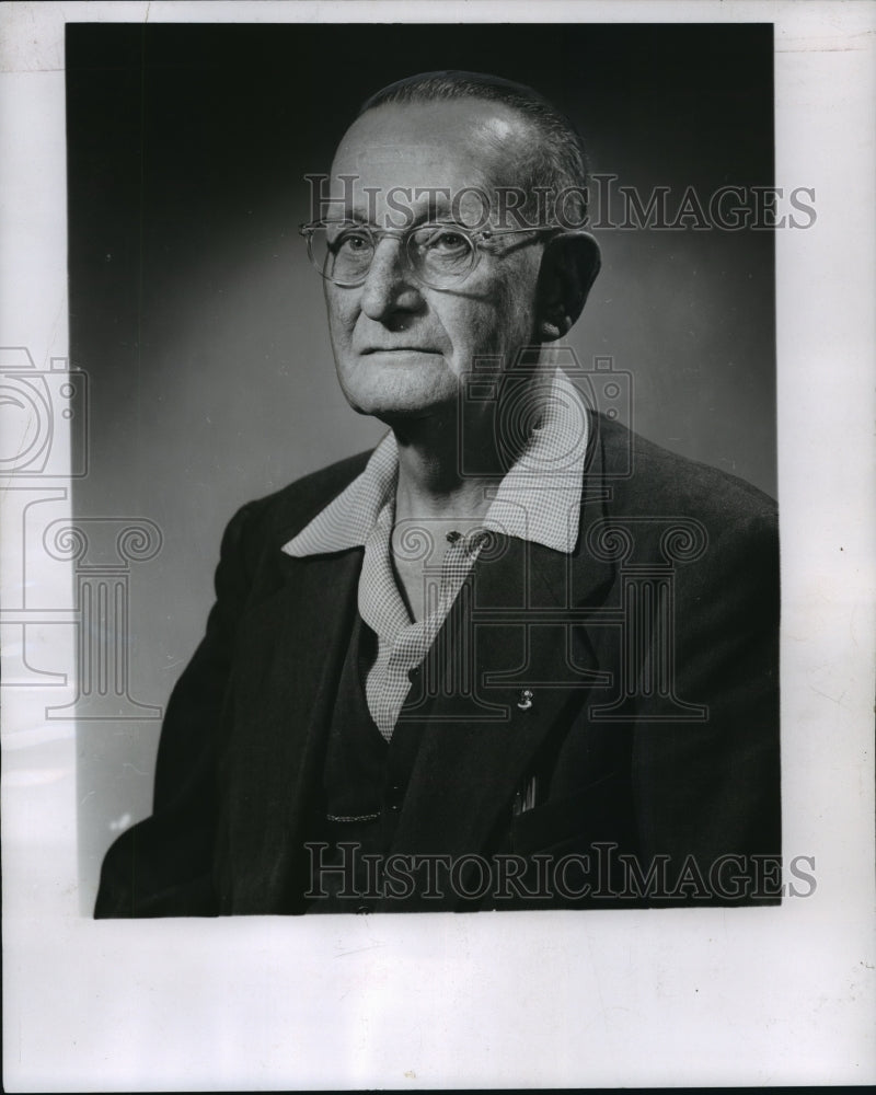 1957 Press Photo Bill Kuhn an umpire. - mjt04255- Historic Images