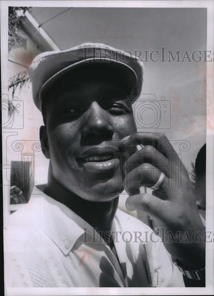 1958 Press Photo Wes Covington talking - mjt04338- Historic Images