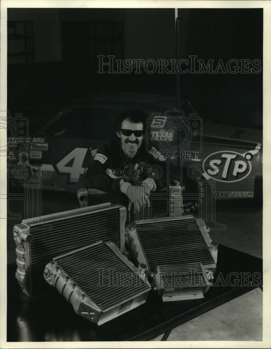 1983 Press Photo Stock Car Racing Driver Richard Petty, Modine Cooling Products- Historic Images